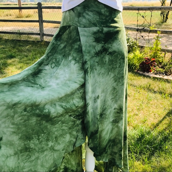Gorgeous Boho Emerald maxi skirt - Picture 4 of 14